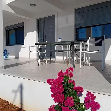 La * Agios Stefanos (Laconia)