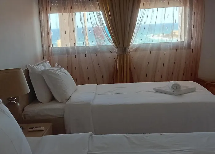 La * Agios Stefanos (Laconia)